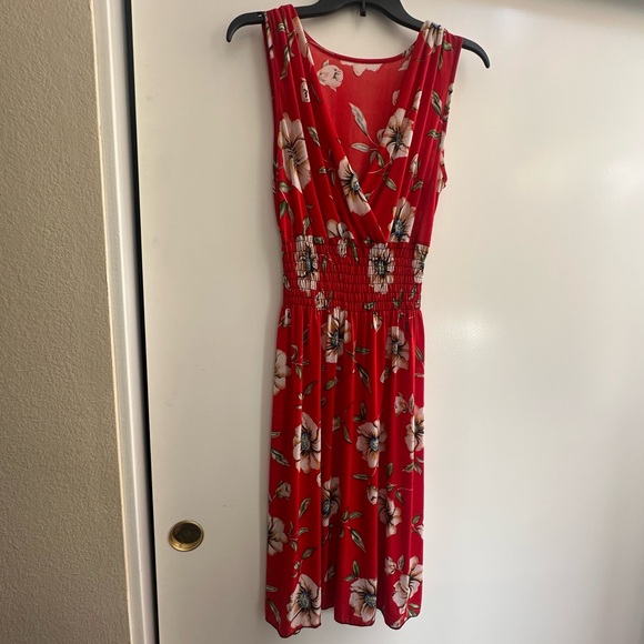 Floral Red silky soft stretchy Dress - Picture 3 of 6